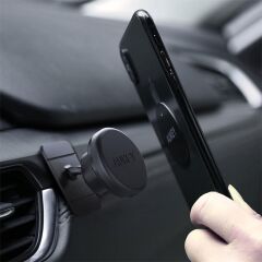 Aukey Hd-C13-Bk Güçlü Yapişkan Ve Miknatisli Araç İçi̇ Telefon Tutucu