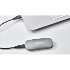 2 Tb Kioxia Exceria Plus Usb 3.2 1050/1000 Lxd10S002Tg8